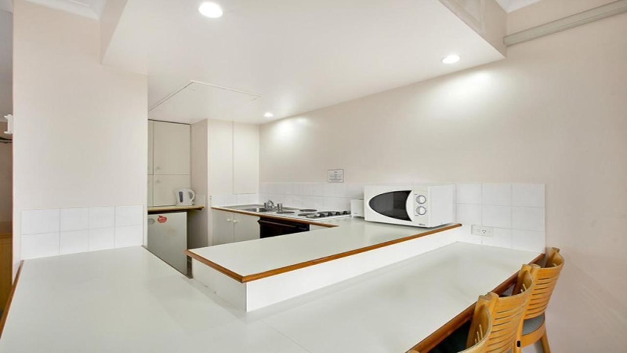 Studio With Balcony At College St ซิดนีย์ ภายนอก รูปภาพ